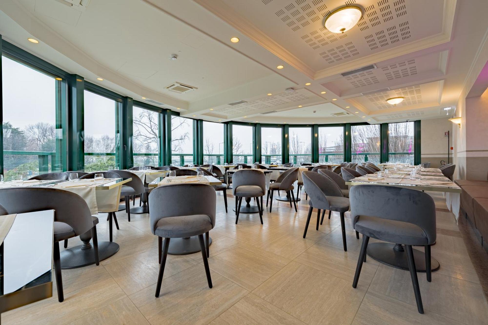 Just Hotel סרונו מראה חיצוני תמונה